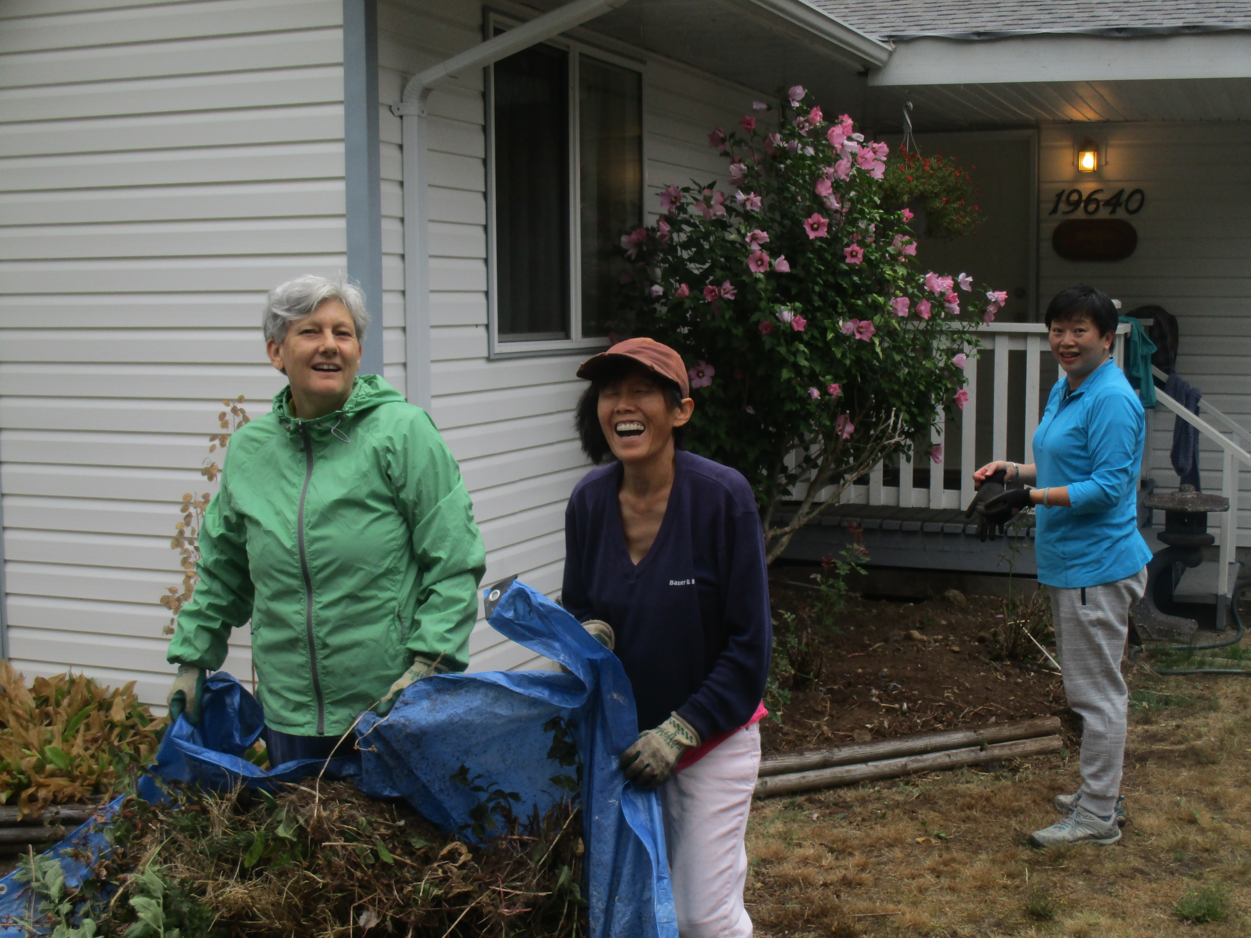 hope-center-volunteering3